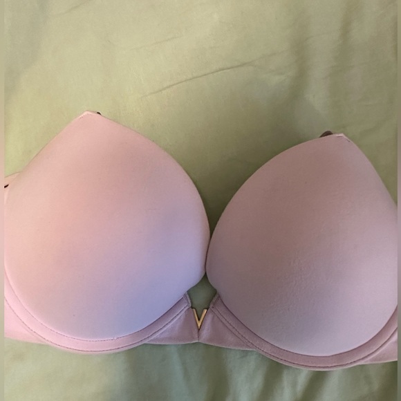 Victoria’s Secret bra LoveCloud SOLD OUT COLOUR - Picture 4 of 9